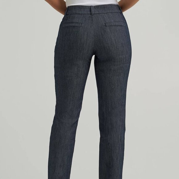 Lee Women's Secretly Shapes Straight Leg Pant ~ Nocturnal Denim ~ 10 Short ~ NWT - Picture 2 of 8